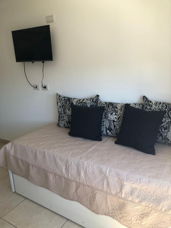 Villa Ober Suites เนวเก็น ภายนอก รูปภาพ